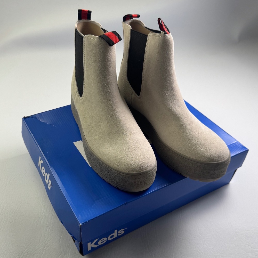Keds The Platform Chelsea Lug Suede Boots Beige Clair WH68029 Womens 9.5 NEW